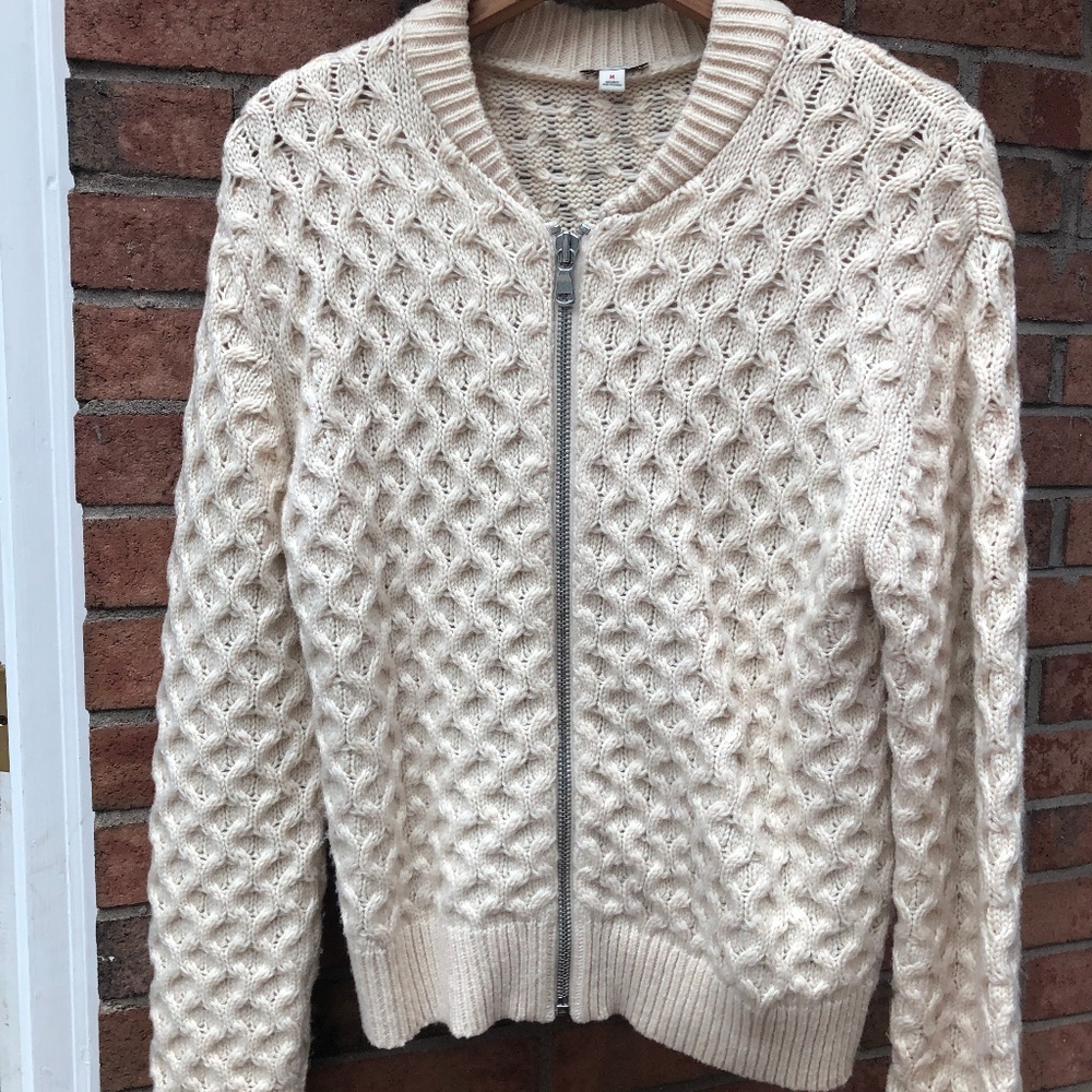 Top: GAP Cardigan: Cream, size M *LIKE NEW*